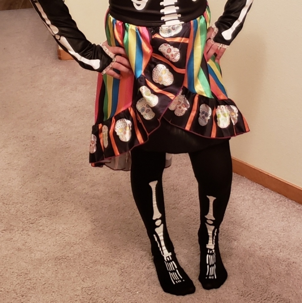 Costume - Picture 2 of 2